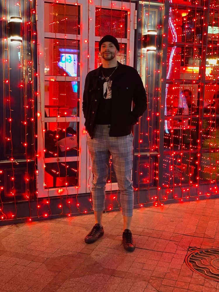 Komoerah's fit featuring Zara, Converse