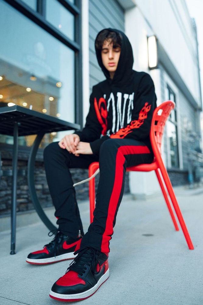 joey's fit featuring VLONE, MNML | streetwear, jordan1, winnipeg, canada, redoutfit, palmangles, fallhoodie
