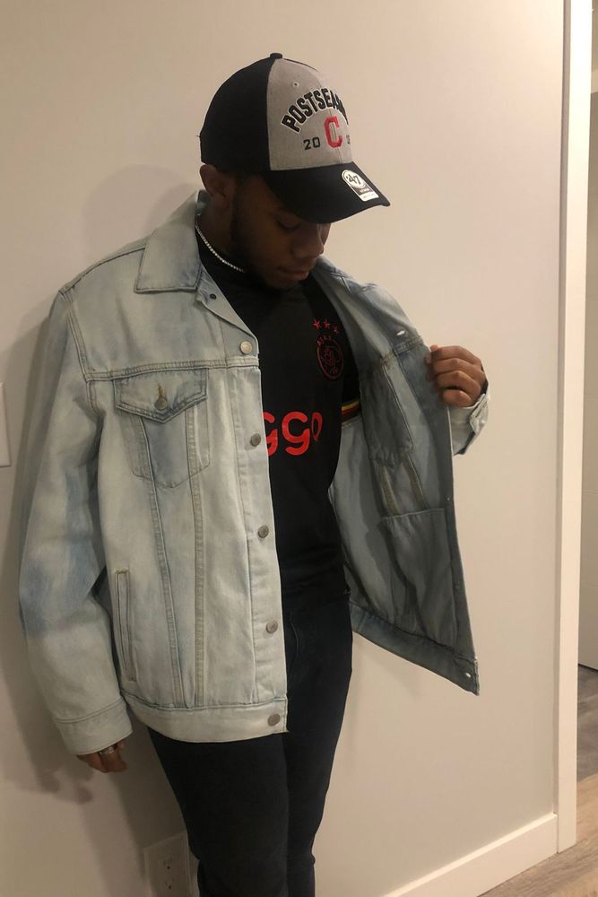 Dare's fit featuring Adidas, Levi's | [object Object], [object Object]