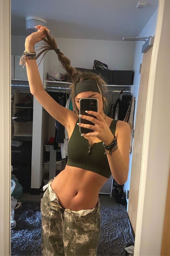 hannahdrewitz's fit featuring Lioness