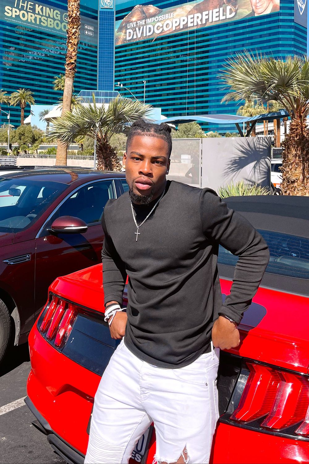 Obi's post featuring Banana Republic, H&M. Feeling casual, streetwear, lasvegas, travelfashion, staplepieces