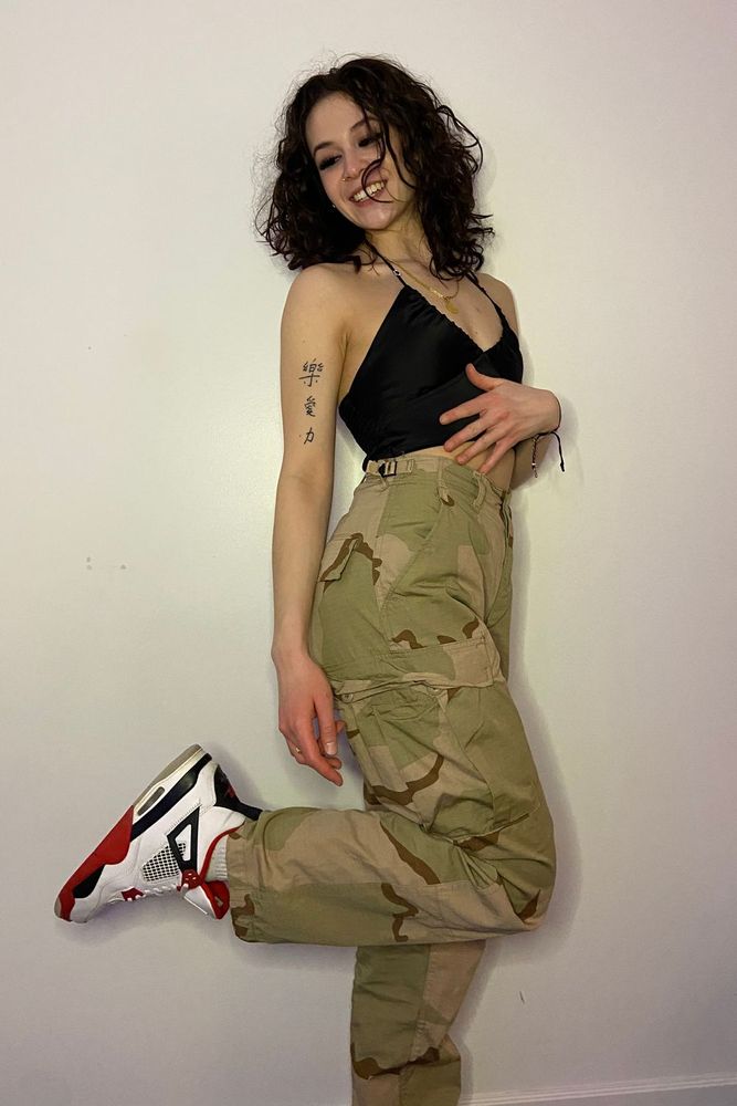 Laurenli's fit featuring Garage, Urban Outfitters, Nike | [object Object]