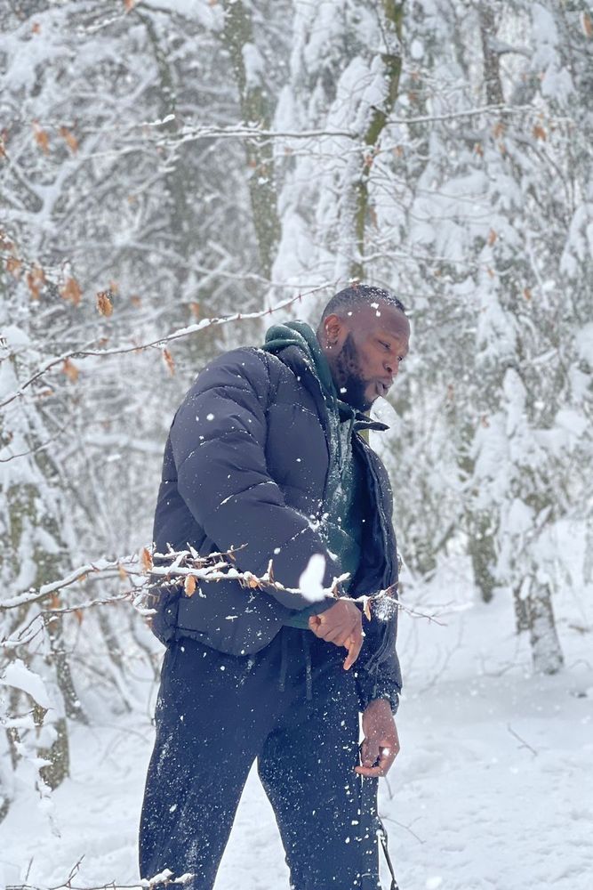 Adewole's fit featuring The North Face, Pull&Bear, H&M, G-Shock
