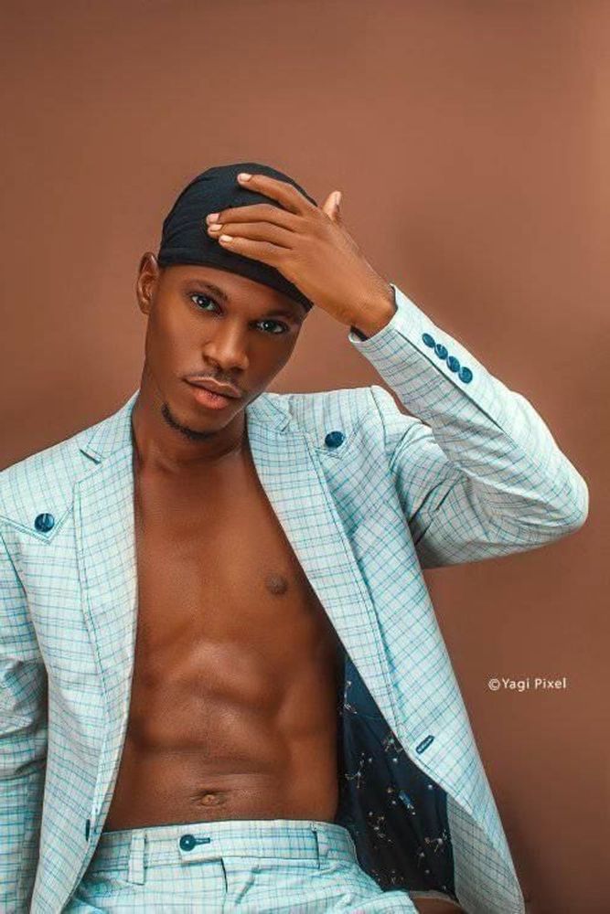 Kharamel's fit featuring Giorgio Armani, Velvet | [object Object], [object Object], [object Object], [object Object]