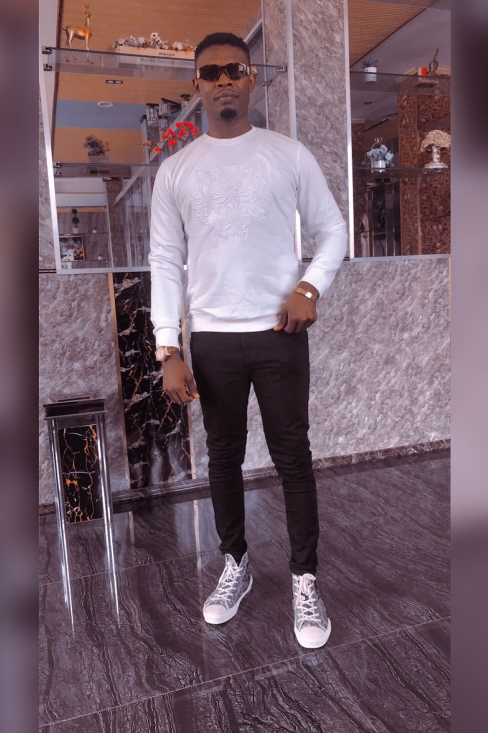 Kingsimonexclusives's post featuring Kenzo, Dior, Zara, Versace, Patek Philippe. Feeling casual, chic, kenzopullover, diorsneakers, patekphilippewatch, zarajeans, versaceglasses