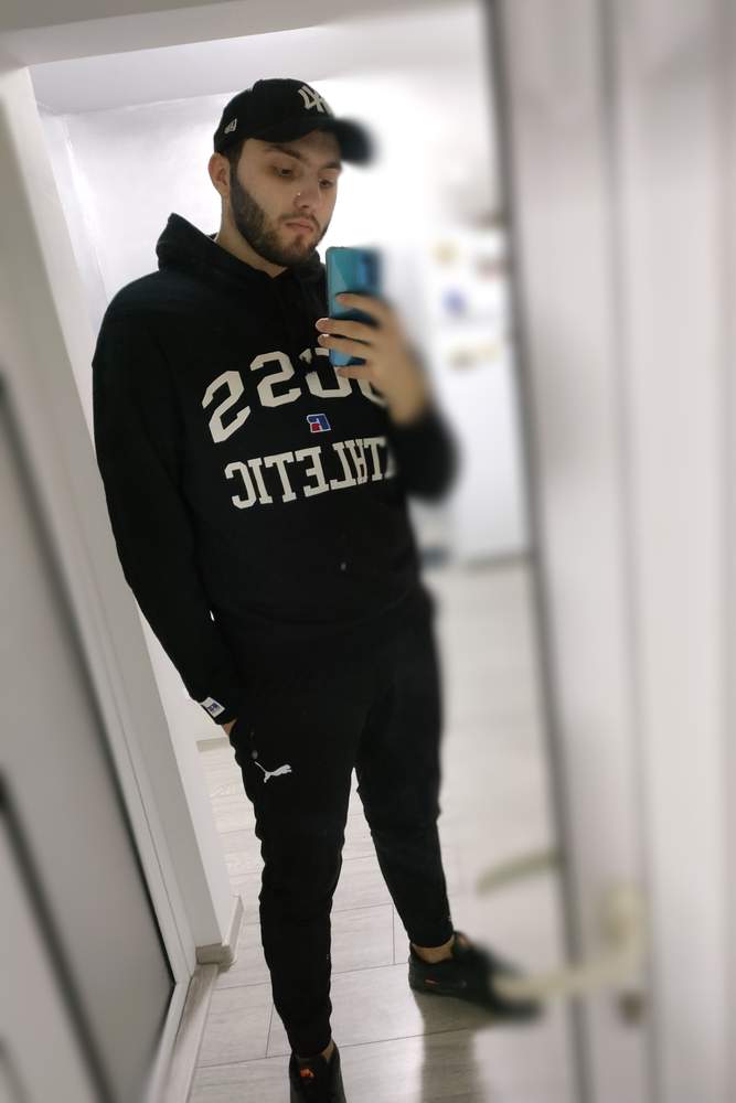 Musalahhh's fit featuring Russell Athletic, New Era, Puma, Nike