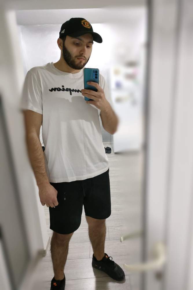 Musalahhh's fit featuring Champion, New Era, Nike