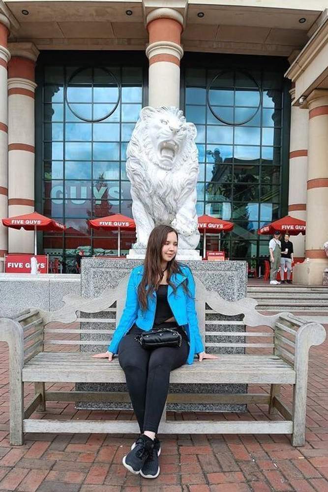 hellothereitsglo's fit featuring stradivarius, Amazon Basics, Nike | [object Object]