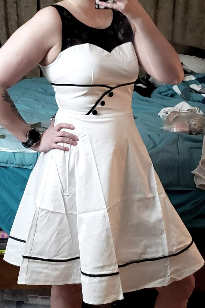 KVDNmommy's fit featuring Amazon Basics