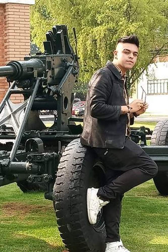 stevenrn's fit featuring Guess, Levi's, Nike | [object Object]