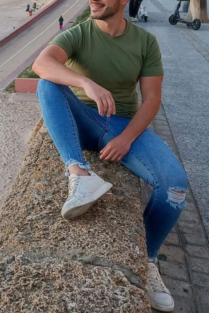 Abdurrahman's fit featuring Amazon Basics, Pull&Bear | [object Object]