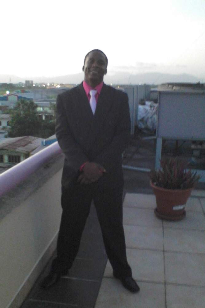 kevon12's fit featuring The Bradford Exchange | [object Object]