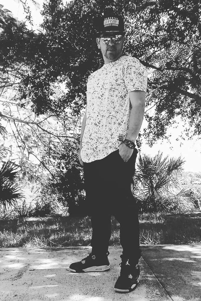 Ticosauce's fit featuring Jordan, Fossil