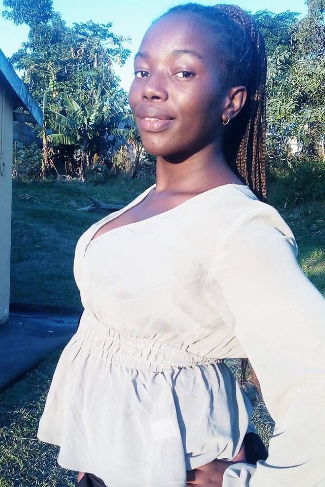 Nomzamo's fit featuring Mr Price