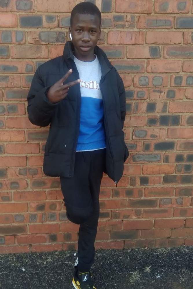 Jouse101's fit featuring Amazon Basics, Apple | [object Object]