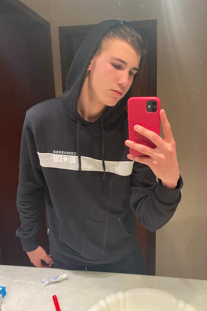 Guille10's fit featuring Converse