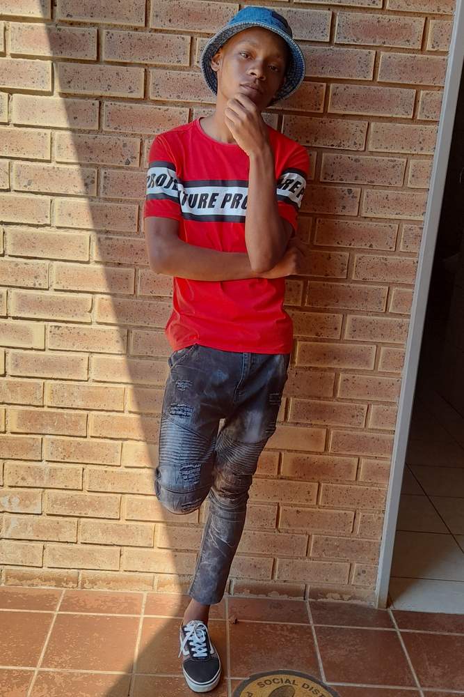 Mayisela's fit featuring Vans, Hemisphere | [object Object]