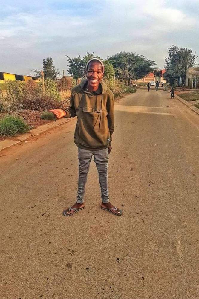 Morokolo's fit featuring Mr Price, Exact