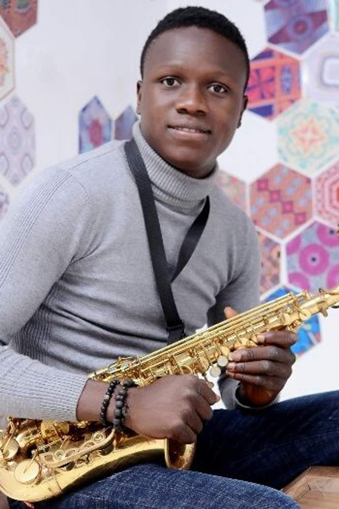 Toluene's fit featuring Levi's | [object Object], [object Object], [object Object]