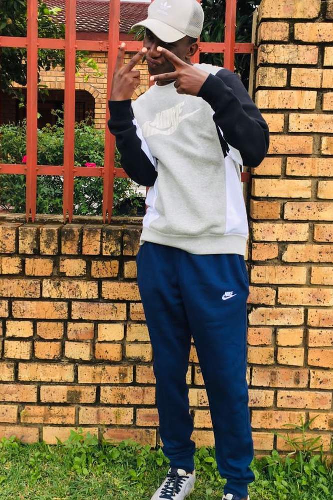 Osimani's fit featuring Nike