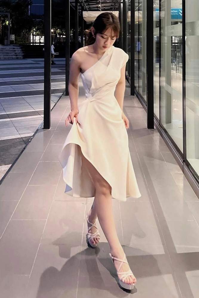 Bichha15's fit featuring Tory Burch, Jimmy Choo | [object Object], [object Object], [object Object], [object Object], [object Object]