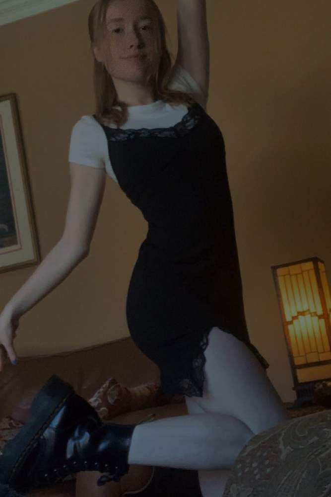 mara2360's fit featuring H&M, SHEIN, Dr. Martens