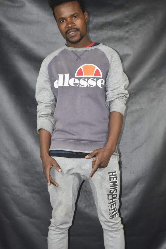 Mtho2380's fit featuring Ellesse