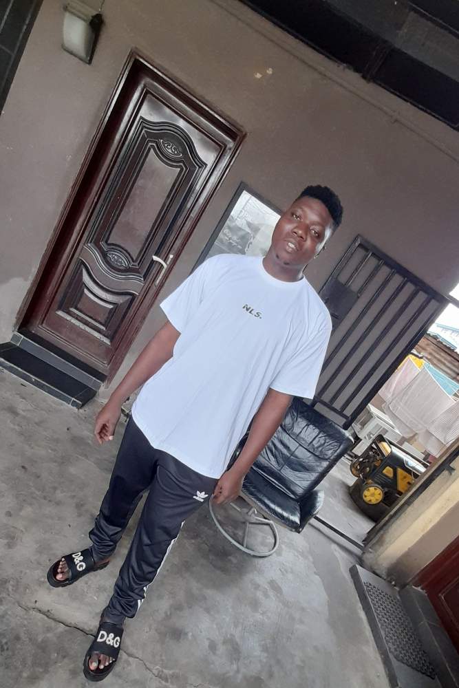 Worldbest's fit featuring Amazon Basics | [object Object]