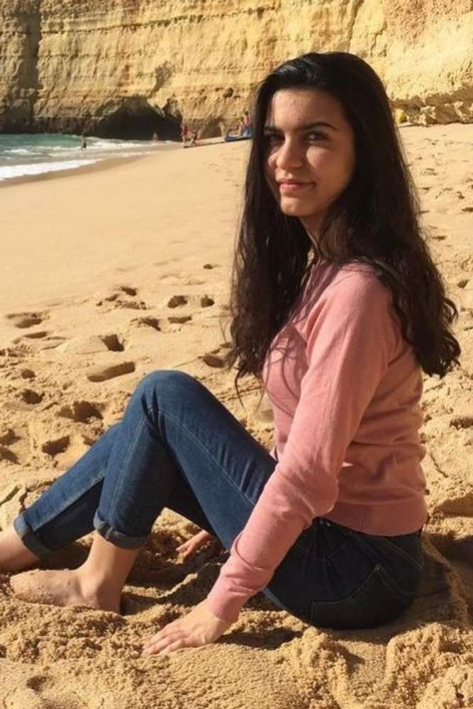 perlapoints's fit featuring Mango