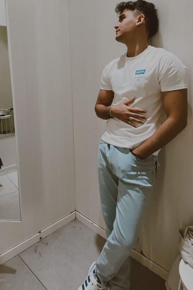 Rogeralvaro's fit featuring Levi's, Adidas | [object Object]