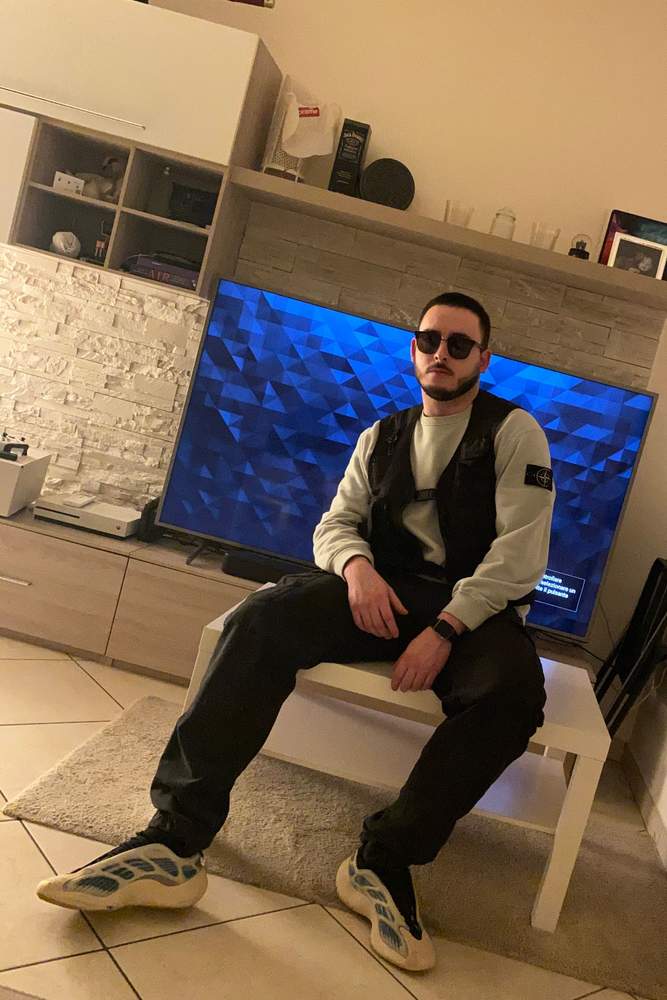 LOKY's fit featuring Carhartt, Stone Island, Yeezy, Nike, Gucci, Apple | [object Object], [object Object], [object Object], [object Object]