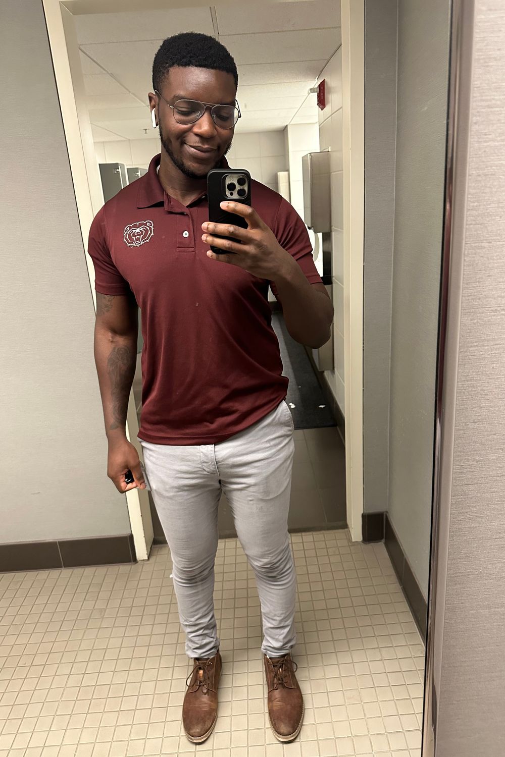 BleuTardes's post featuring Steve Madden, Russell Athletic, H&M. Feeling businesscasual