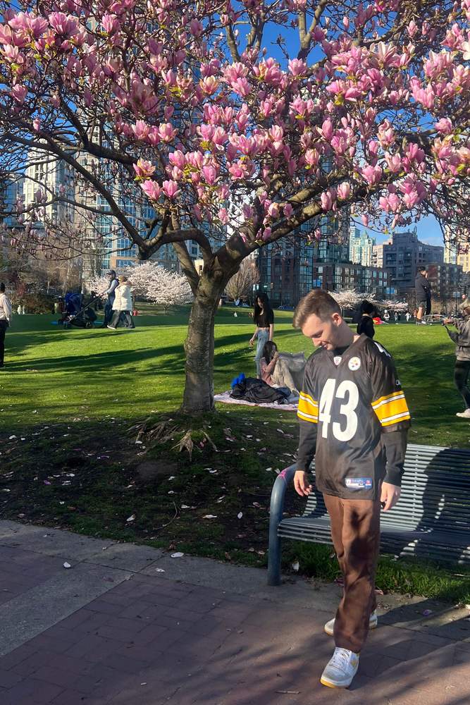 Travisbeel's fit featuring New Balance, Zara, Vintage