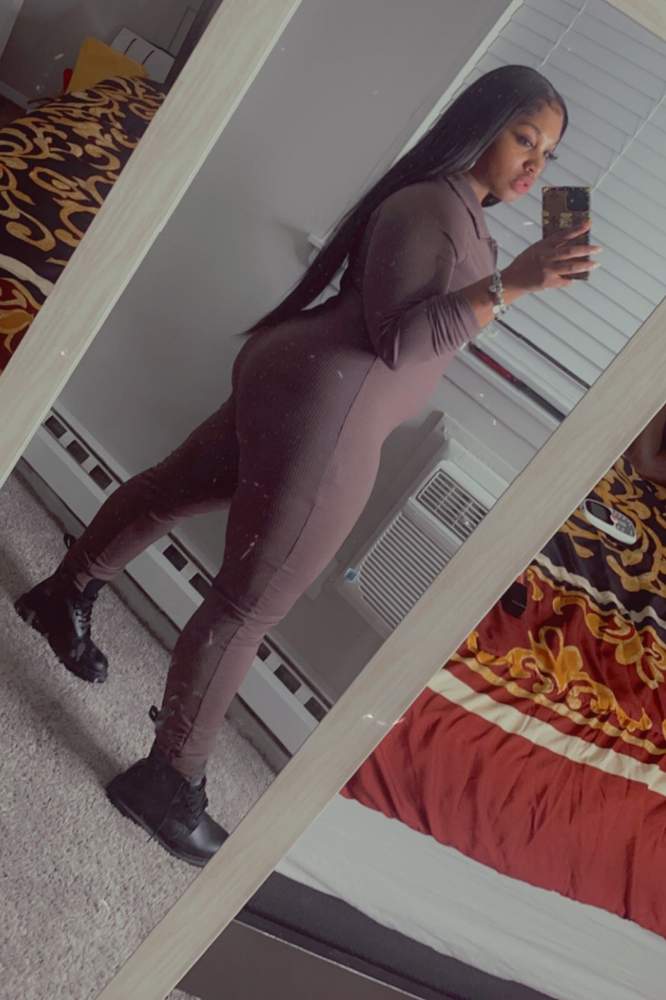 TerriaMarshee's fit featuring Dr. Martens, Amazon | [object Object], [object Object]