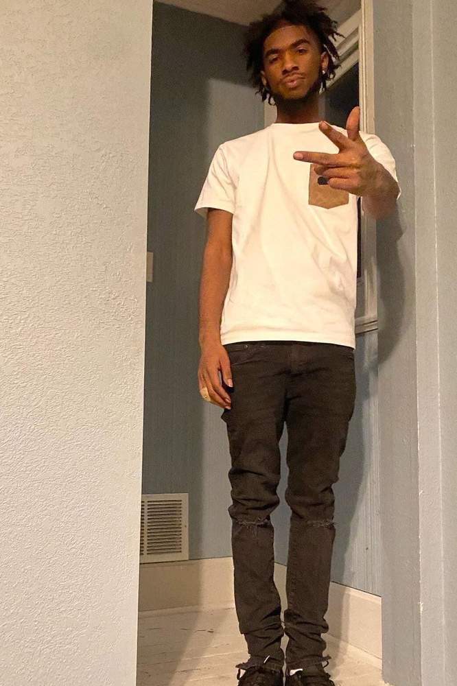 J2raw's fit featuring Coach, Hollister | [object Object], [object Object]