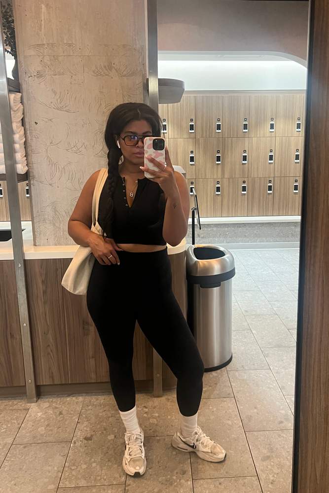 BintaEllle's fit featuring Abercrombie & Fitch, Aritzia, Nike | [object Object]