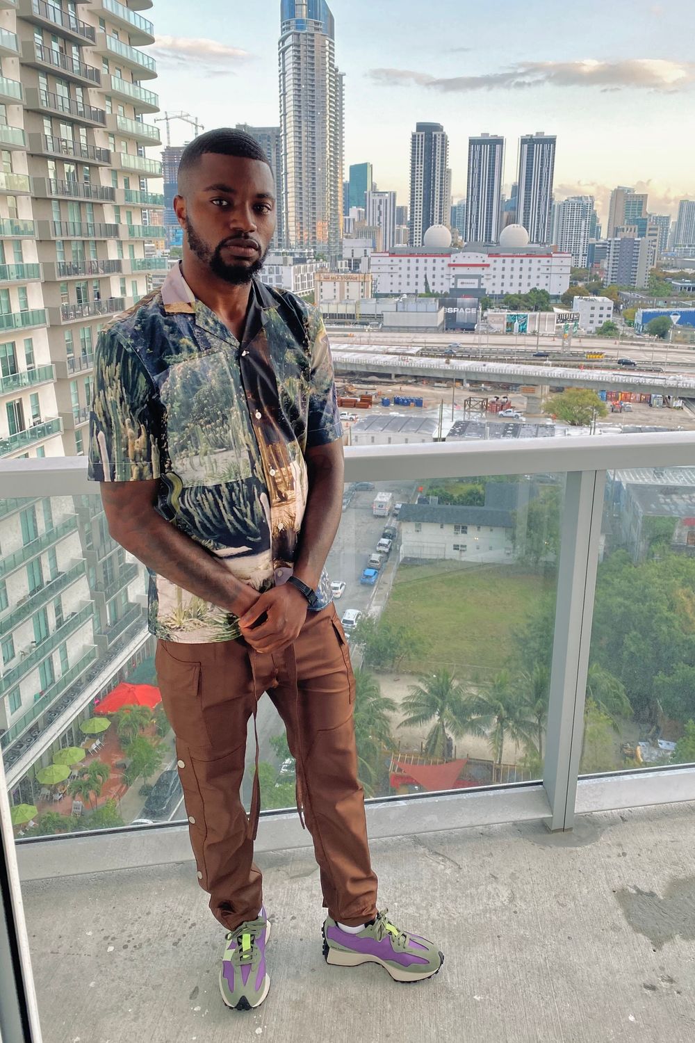 Post featuring Snap Zipper II Cargo Pants - Brown