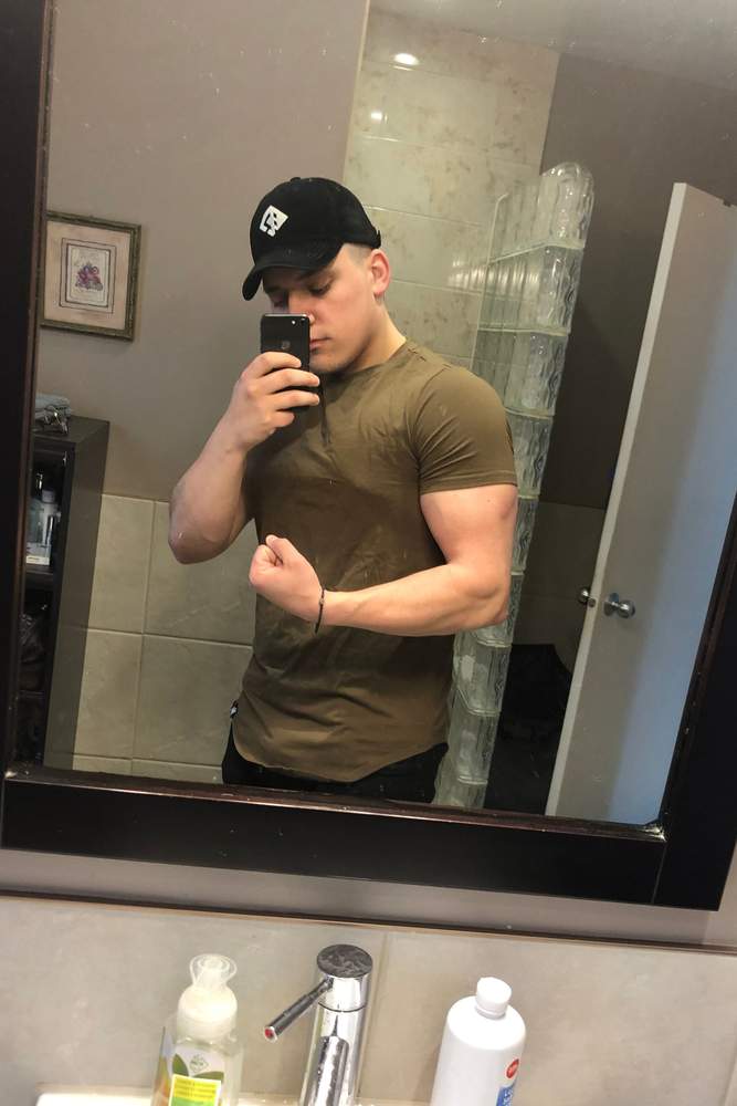 alexadamopoulos's review for 402 Perfect Tee - Scallop Bottom