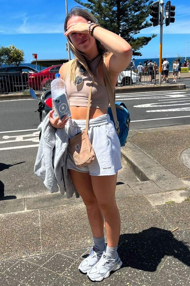 Denaekingggg's fit featuring New Balance, H&M, Gymshark