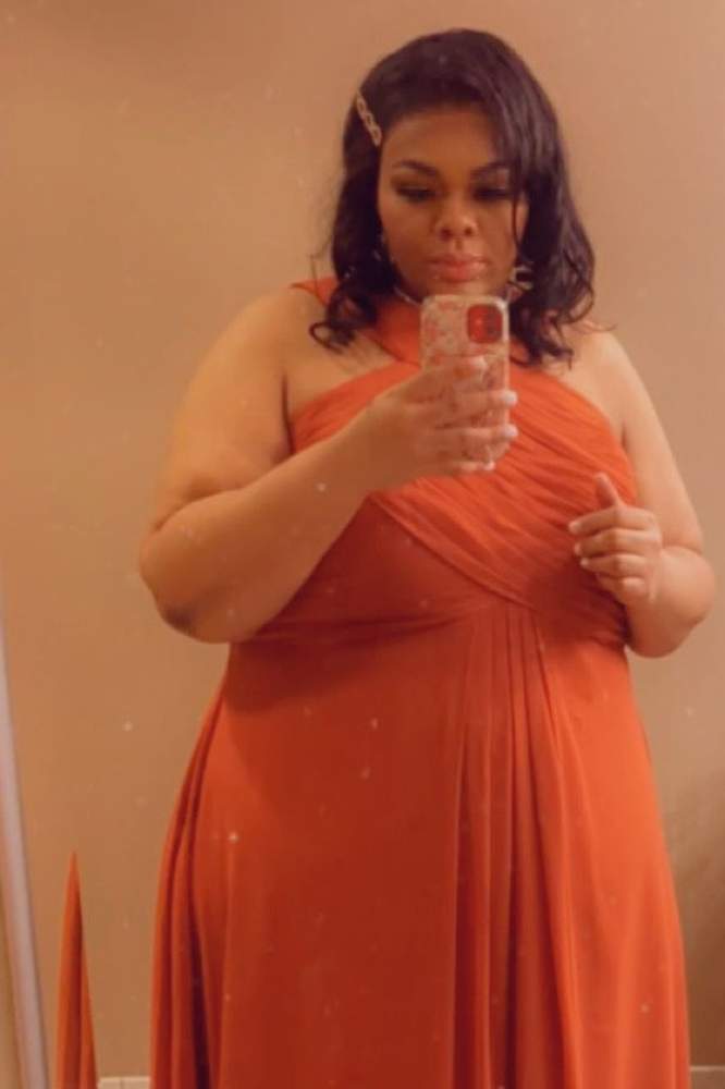 Keekey32's fit featuring Azazie | [object Object]