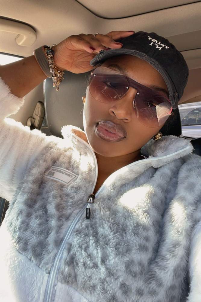 TerriaMarshee's fit featuring Forever 21, New Balance