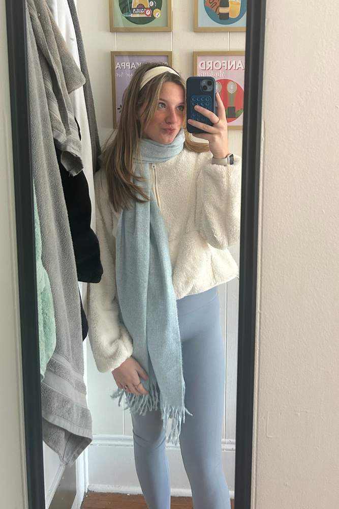 ellagodette's fit featuring Lululemon, Windsor, Abercrombie & Fitch