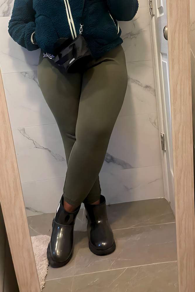 TerriaMarshee's fit featuring PINK Victoria's Secret, UGG, GAP | 6155f01d9aa4a77189d2ca35, 61950b03a71ad69980d4a7d5, 608f71297242cabb012a30e7, 608f75cc7242cabb012a30f6, 65aa93343469e6a3530323f8