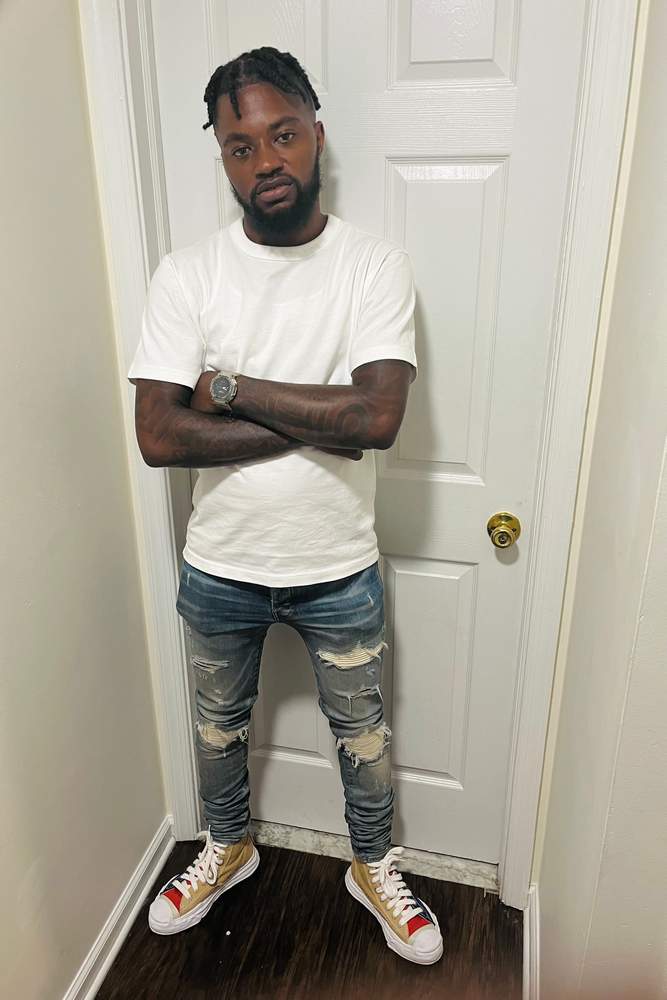 Relliano12's fit featuring AMIRI, H&M, G-Shock | 6058c05ca89de8060b148389, 6158fbf396bd41e5feac46da