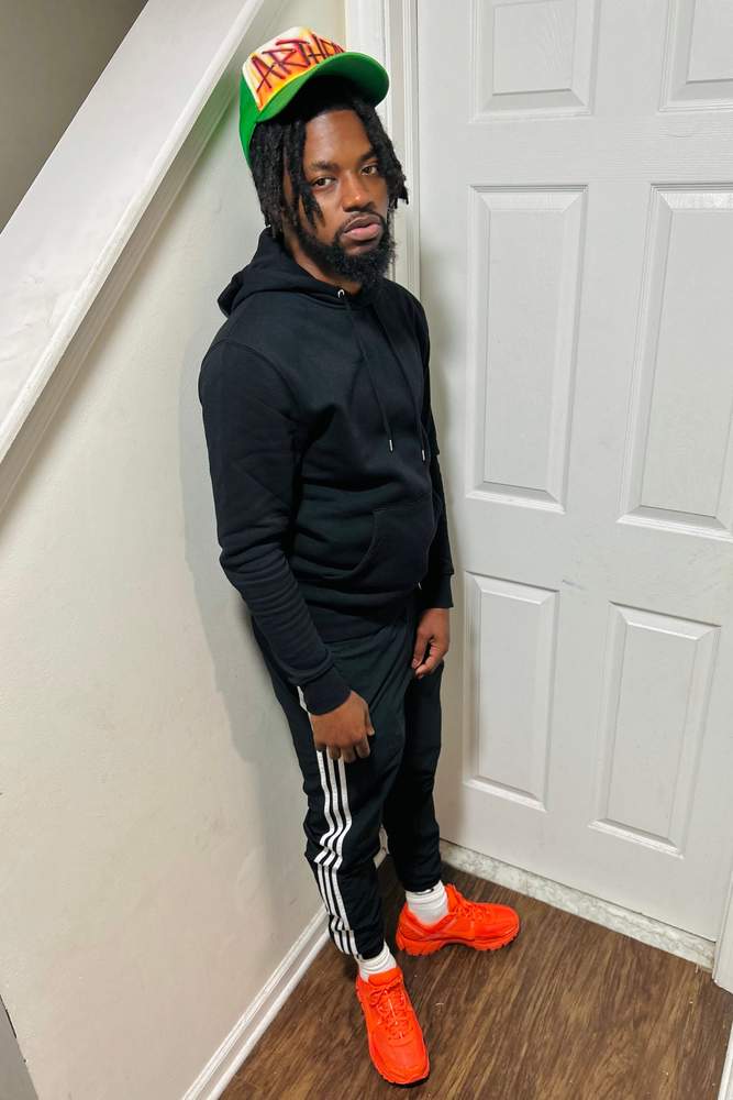 Relliano12's fit featuring Urban Outfitters, Zara | 60da315b7b72a58a5051db64, 6058c05ca89de8060b148389, 6158fbf396bd41e5feac46da