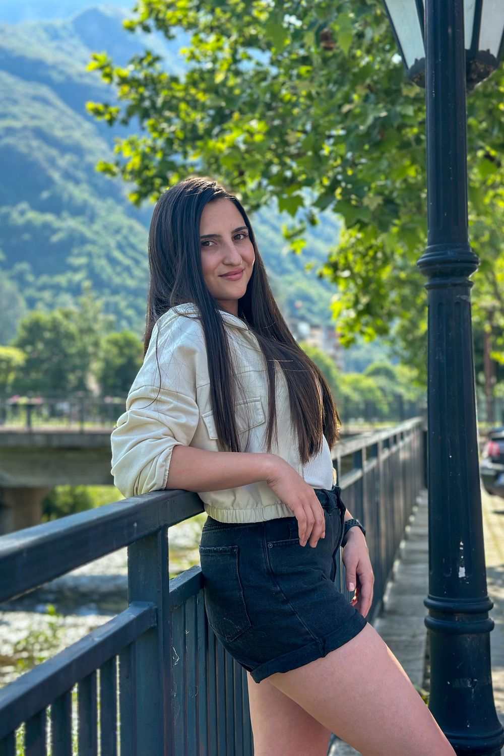 Post featuring Черни дънкови къси панталони