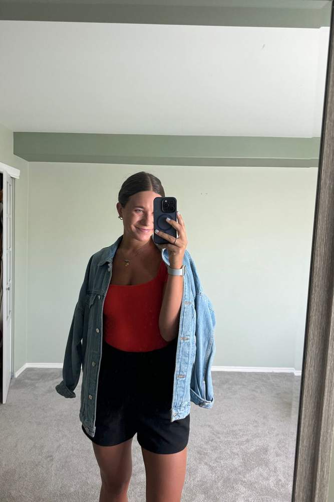 Jessss15's fit featuring Aritzia, Amazon Basics