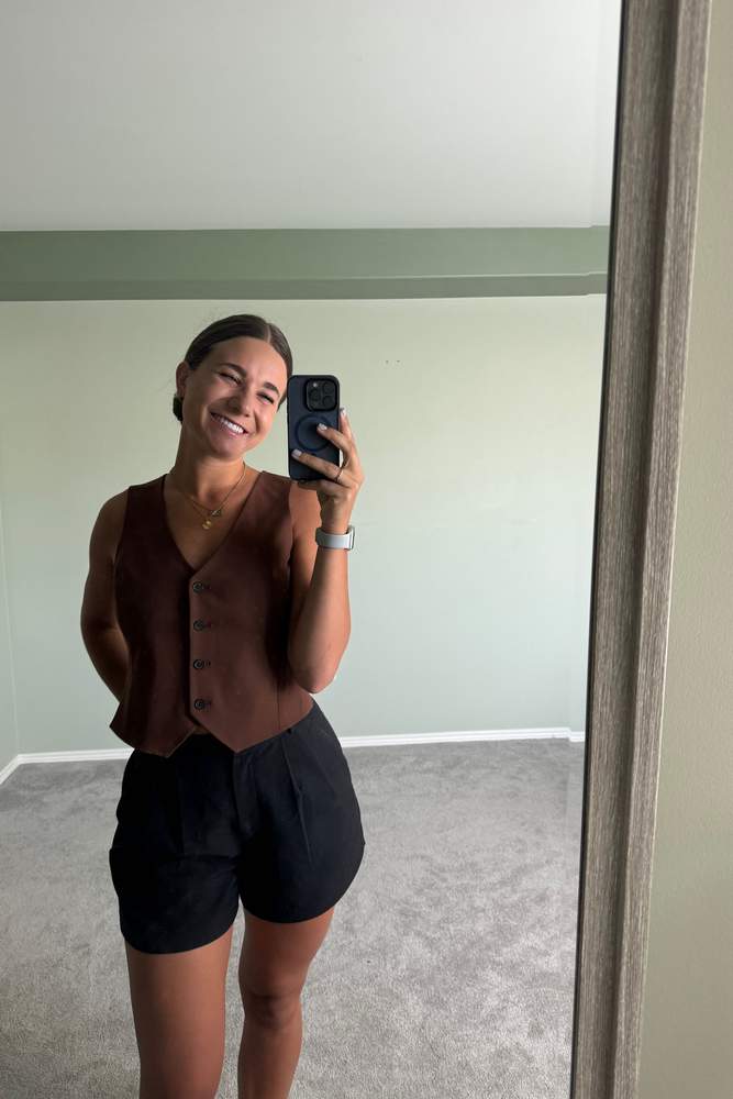 Jessss15's fit featuring Aritzia, Amazon Basics