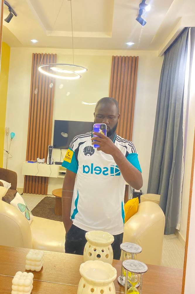 Vicpara92's fit featuring Newcastle United