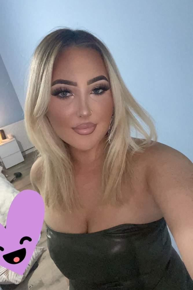 Charlcooper's fit featuring Pretty Little Thing | [object Object], [object Object]